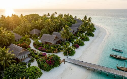 Een prachtig uitzicht vanuit de lucht op een luxe resort op een tropisch eiland